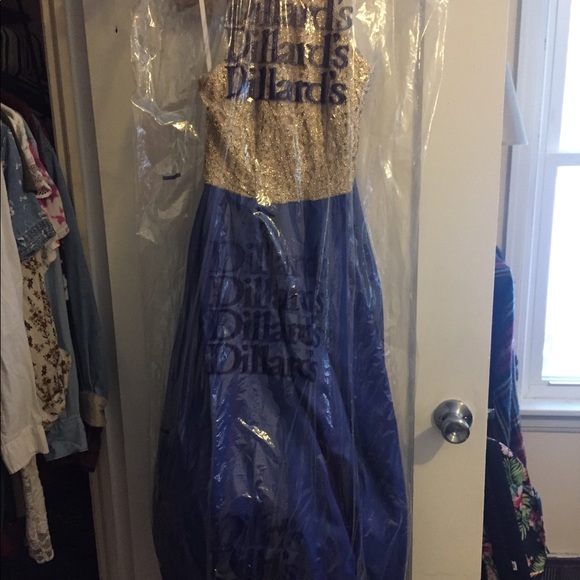 Prom or homecoming dress - Picture 5 of 6